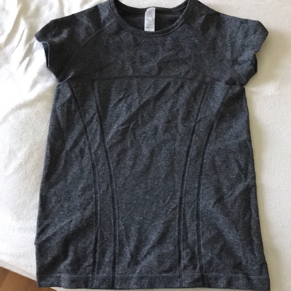 Ivivva (lululemon kids brand) workout shirt
